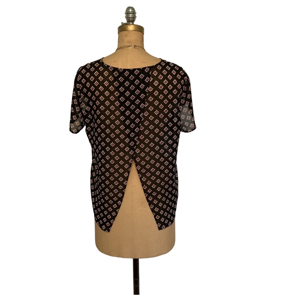 Gap Open Split Back Top - Large - image 2